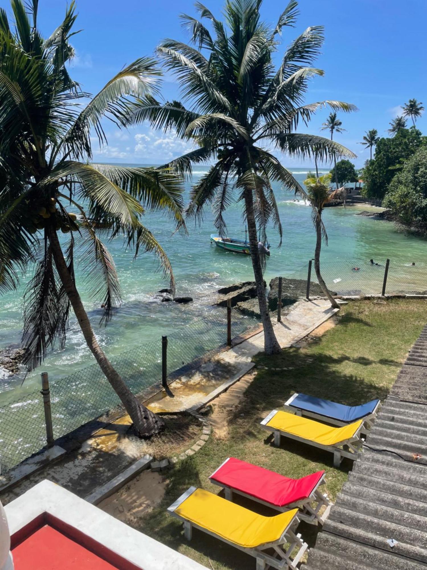Sayuri Beach Hotel Matara Esterno foto