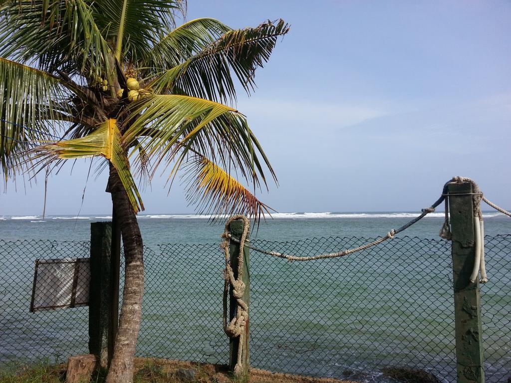 Sayuri Beach Hotel Matara Esterno foto