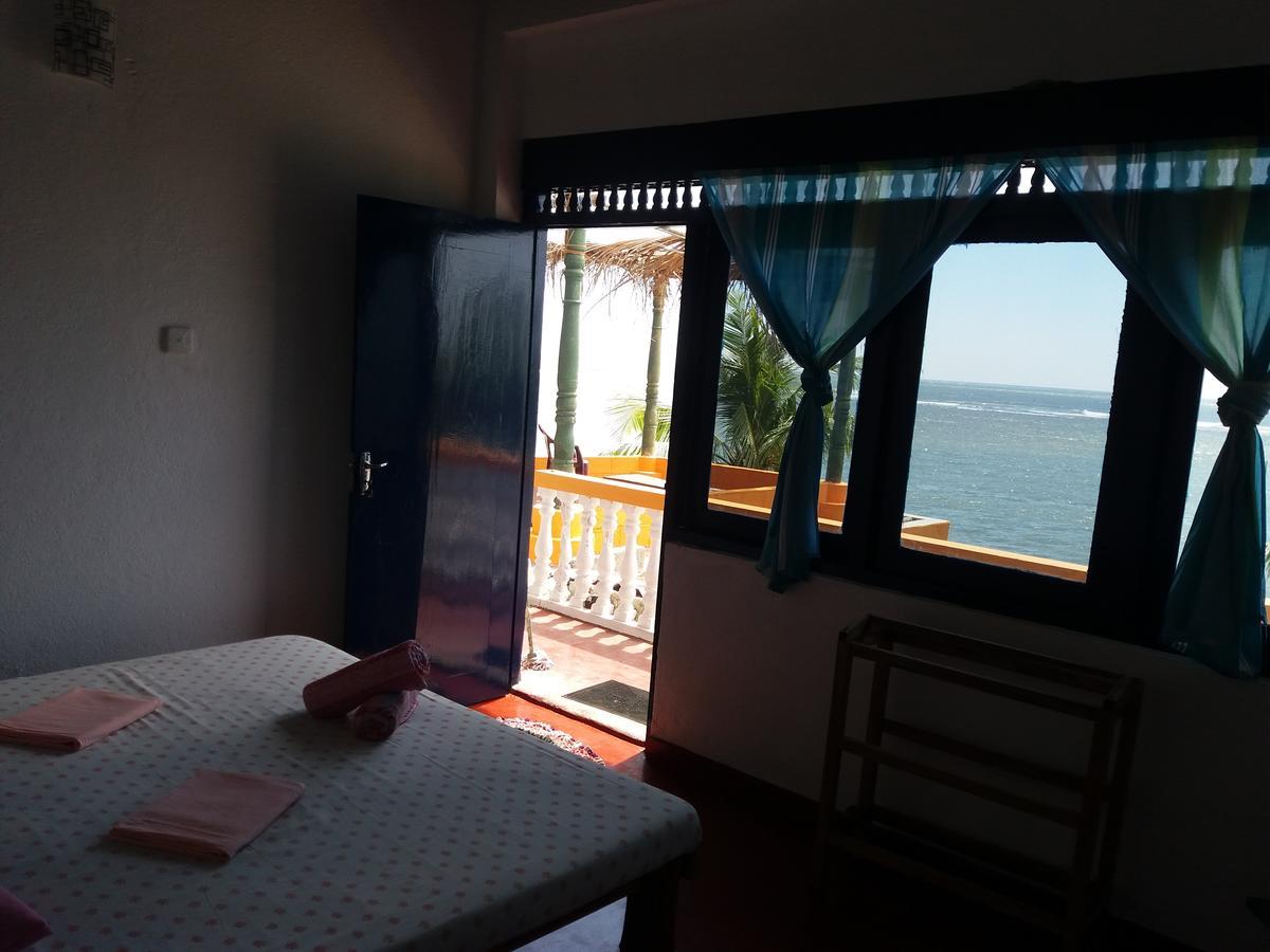 Sayuri Beach Hotel Matara Esterno foto