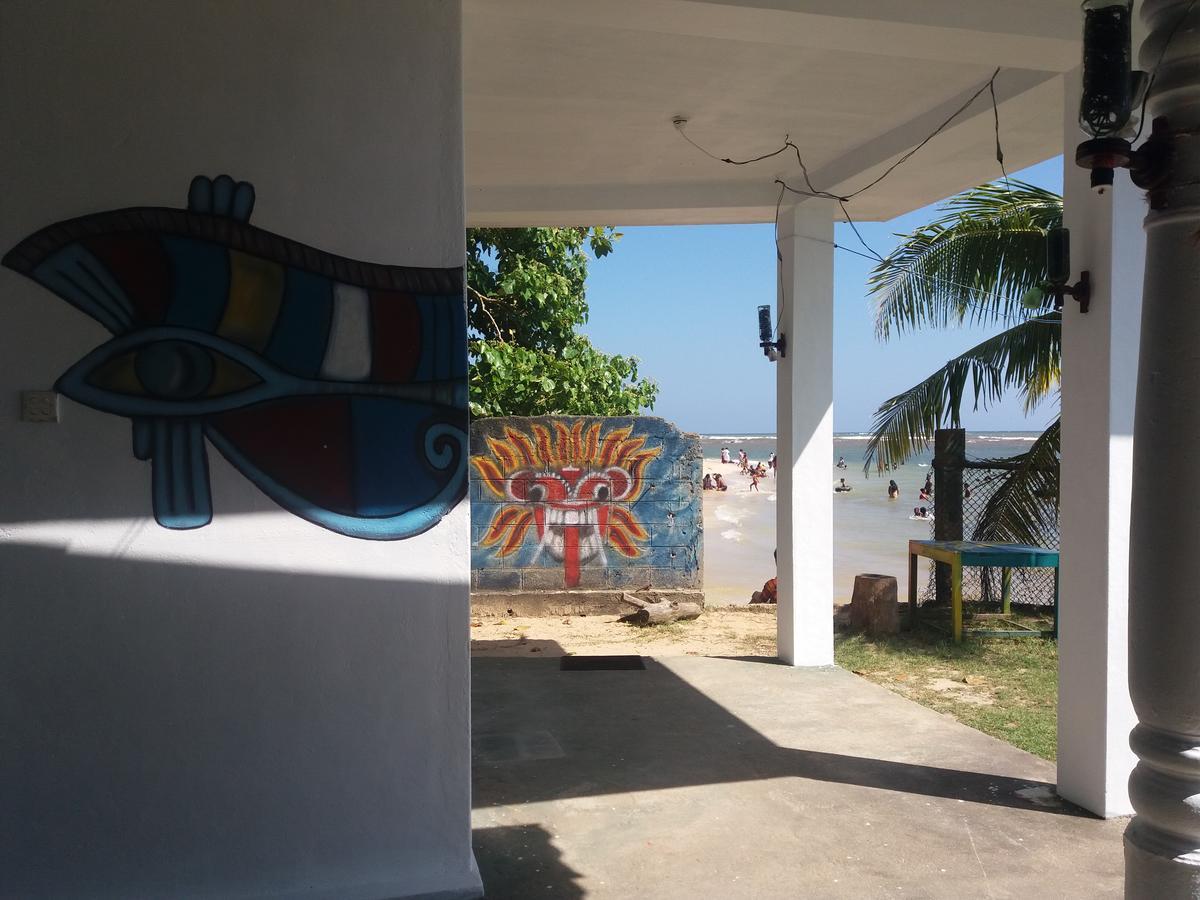Sayuri Beach Hotel Matara Esterno foto
