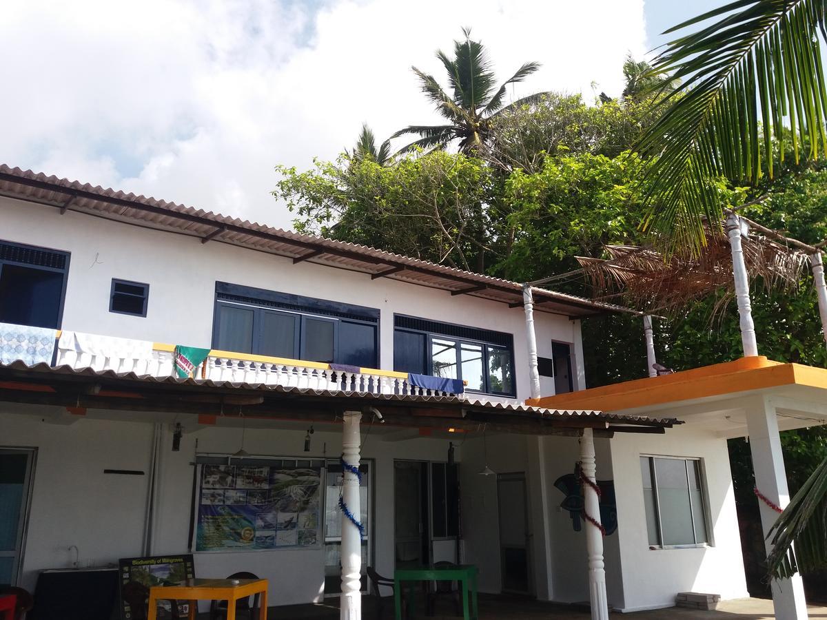 Sayuri Beach Hotel Matara Esterno foto