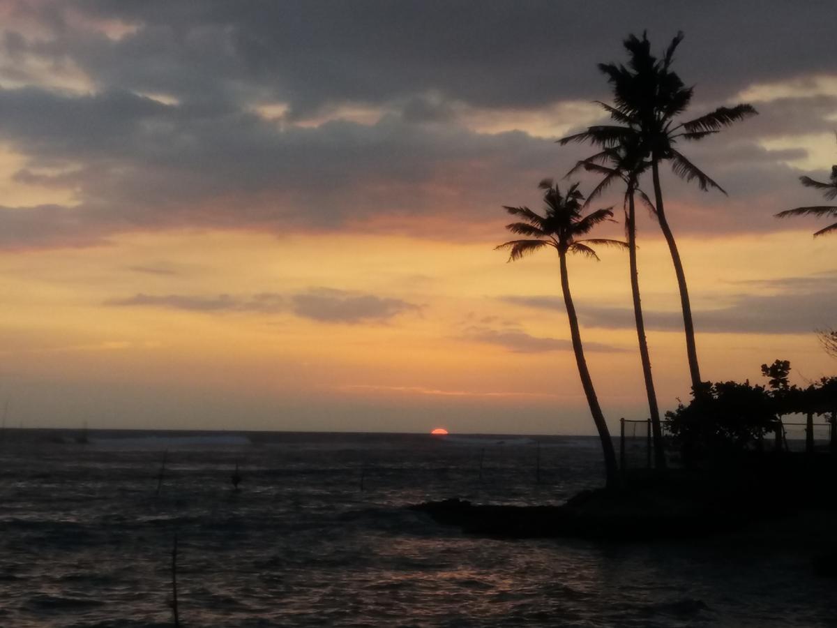 Sayuri Beach Hotel Matara Esterno foto